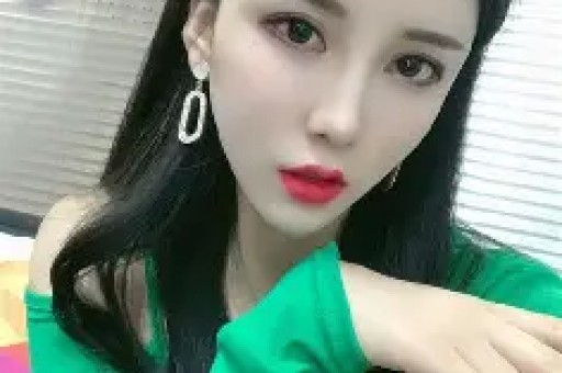 网红“管管”因网暴去世央视网发文：舌上有龙泉杀人不见血