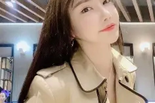 网红“迅猛龙特蕾莎”开会员专属直播引争议本人回应